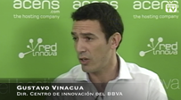 acens.tv, desde Red Innova, entrevistando a Gustavo Vinacua Acosta